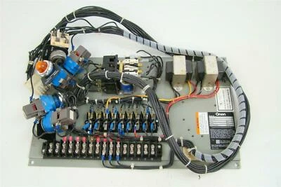 Componentes del interruptor de transferencia Onan 260A 277/480v, 3PH, OTBAC260-4XU/9101E Foto 1 de 4