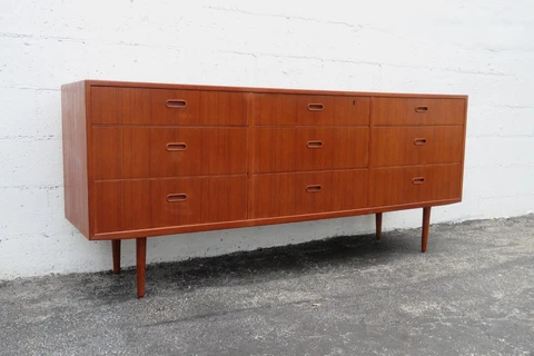 Danish Modern Mid Century Teak Long Low Dresser Sideboard TV Media Console 4871 Cover