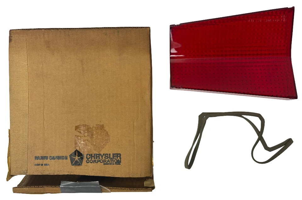 Lente trasera derecha nueva stock antiguo para Dodge Polara 1966 modelos Mopar #2586540 Foto 1 de 1