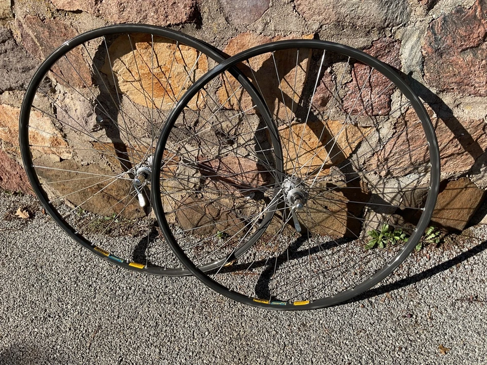 Moyeux Campagnolo chorus sur jantes à pneus mvic open 4 cd - Photo 1/4