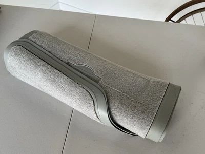 Juego de 4 alfombrillas alfombradas grises Datsun 310 - NOS 99990-00946GY Foto 1 de 4