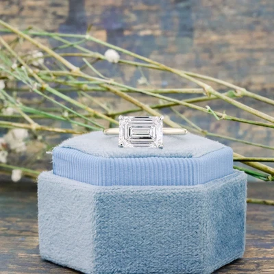 Diamond Platinum Ring For Women Lab Grown IGI Emerald 1.5 Carat Certified PT950 - Image 1 of 4