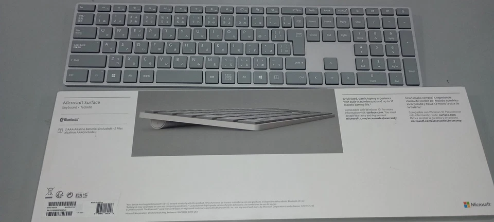 MICROSOFT WIRELESS SURFACE KEYBOARD, JAPANESE/ENGLISH FONT - SILVER - Image 1 of 4