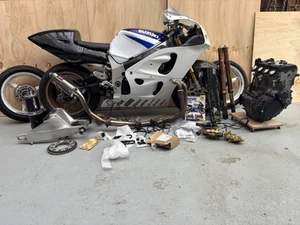 GSXR 750 Y Srad K1 Track Bike Project Ohlins Harris Yoshimura V5 - Picture 1 of 20