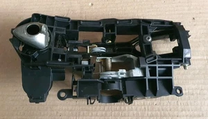 SOPORTE MANIJA PUERTA CONDUCTOR DELANTERO DERECHO BMW F10/F11 2010-17 X2717564412 - Imagen 1 de 24