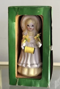 Vtg 60s Porcelain Seamstress Girl Sewing Pin Cushion Thread Roll Holder Figurine - Picture 1 of 5