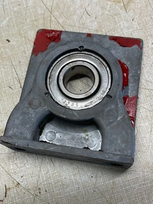 1962 Wheel Horse 702 Tractor Deck Drive Shaft Bearing And Block - Image 1 of 4