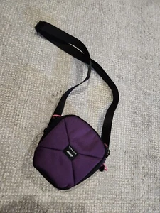 Crumpler Pleasure Dome Camera Bag Small Purple Orange - Picture 1 of 6