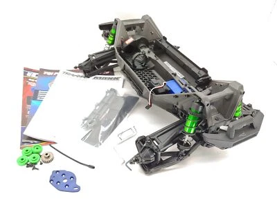 NEW TRAXXAS MAXX V2 WIDEMAXX 1/10 4X4 MONSTER TRUCK ROLLER SLIDER w/ SERVO GREEN - Image 1 of 4