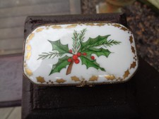 Vintage Limoges Peint Main Porcelain Box Christmas Ivy