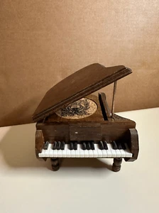 Vtg Wooden Baby Grand Piano Hinged Lid Coaster Set 6 Cork Music Note Coasters - Picture 1 of 13