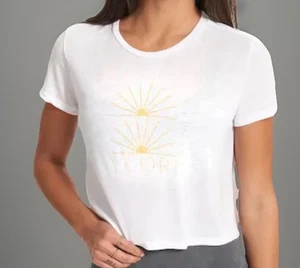 VUORI T-Shirt Womens Medium White Gold Front Logo Cropped Short Sleeve Athletic - Picture 1 of 8