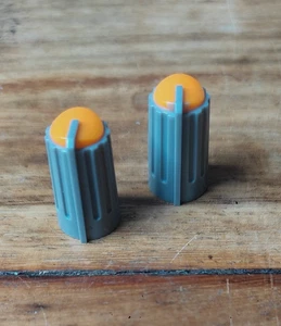 X2 BOUTONS KNOB POTENTIOMÈTRE TABLE DE MIXAGE 270 DEGRÉ orange LOT DE 2 - Imagen 1 de 3