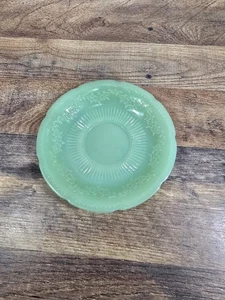 Vintage Jadeit Feuerkönig grün Milchglas Teller Floral Alice Muster 6" - Bild 1 von 8