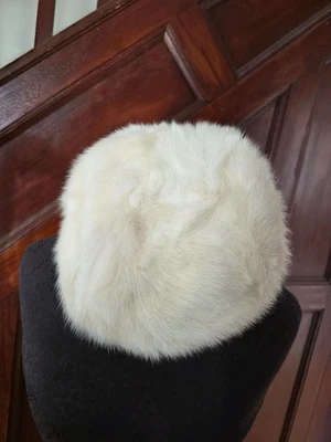 Vintage White Mink Fur Hat With Satin Lining Women Elegant Winter Headwear - Image 1 of 4