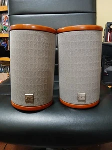 JVC SP-FSSD9 ROUND Cherry Wood BOOKSHELF SPEAKERS 9" Tall 20 Watt Each - Picture 1 of 8