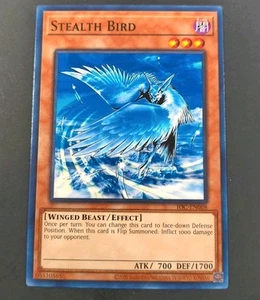 Yu-Gi-Oh! Tarjeta común Invasión del Caos Stealth Bird COI-EN068 casi nueva - Imagen 1 de 1