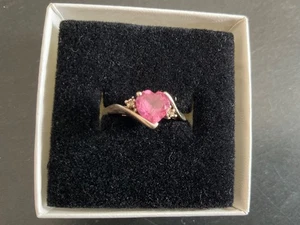 Vintage 10k White Gold Pink Sapphire Heart Diamond Accent Ring - Picture 1 of 11