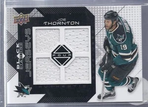 2008-09 UD BLACK DIAMOND JOE THORNTON QUAD TRIKOT - Bild 1 von 1