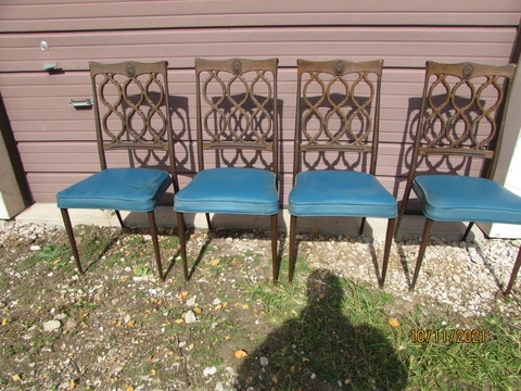 retro dining chairs set of four / local pick up akron ohio Cover