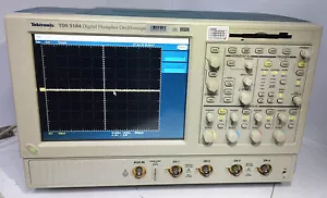 Tektronix TDS5104 1 GHz, 5GSa/s, oscilloscopio digitale al fosforo 4 CV - Foto 1 di 3