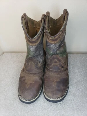 Itasca Buckaroo Camo Leather Youth Boots (Size 12) Slip and Oil Resistant. Foto 1 de 4