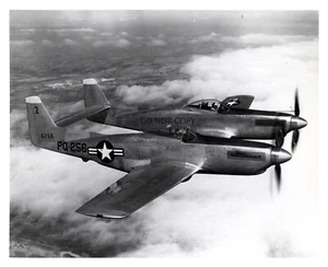 F-82E NORTH AMERICAN TWIN MUSTANG PISTON ENGINE FIGHTER PLANE AIR-FORCE 8X10 - Picture 1 of 4