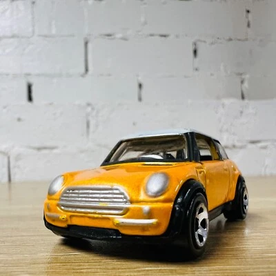 2001 Mini Cooper Pearl Dark Yellow White Roof 2002 First Editions 28/42 - Image 1 of 4
