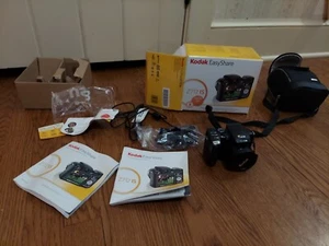 Kodak EasyShare Z712 IS 7.1MP Digital Camera - Black - Picture 1 of 2