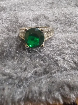 Кольцо с изумрудом 2 карата с бриллиантами - Изображение 1 из 3