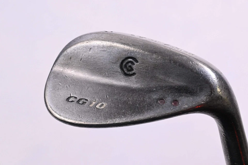 Cleveland CG10 Gap Wedge / 52 Degree / Wedge Flex Dynamic Gold Shaft - Image 1 of 4