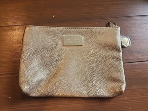 Neu mit Etikett Mario Badescu Kosmetiktasche vergoldet Kunstleder  - Bild 1 von 5