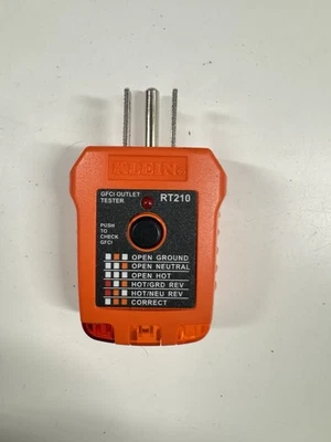 KLEIN TOOLS RT210 TOMACORRIENTE PROBADOR CON BOTÓN GFCI Foto 1 de 2