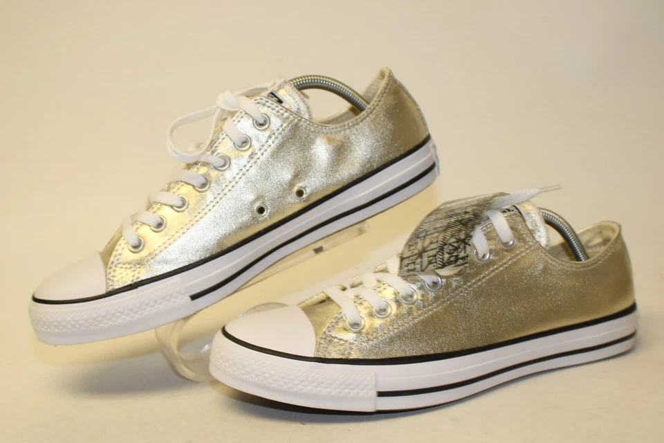 匡威 Converse All Star 全新金色/白色低帮 OX 运动鞋男式(尺寸 9 10 11 13) — 第 1/1 张图片