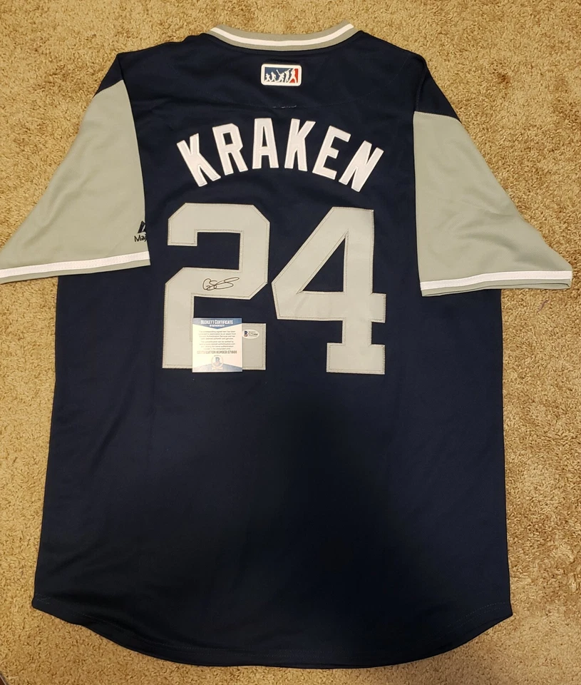 Camiseta deportiva de fin de semana de jugador "Kraken" firmada por Gary Sanchez Majestic 2018 de los Yankees de Nueva York... Foto 1 de 4