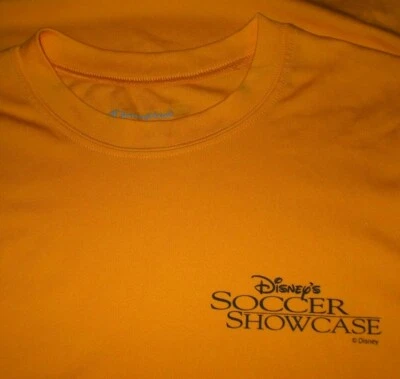 Camiseta Disney's Soccer Showcase Talla S Foto 1 de 4