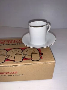 4 WHITE PORCELAIN ESPRESSO CUPS & 4 SAUCERS BRAND NEW COMFIFY 8 PC SET, Japan - Picture 1 of 9