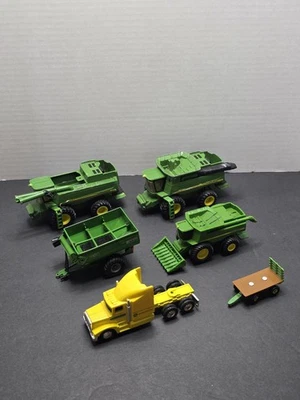 Ertl John Deere 1/64 Farm Toy Lot: 9750 STS Combines, Frontier Grain Cart, Semi - Image 1 of 4