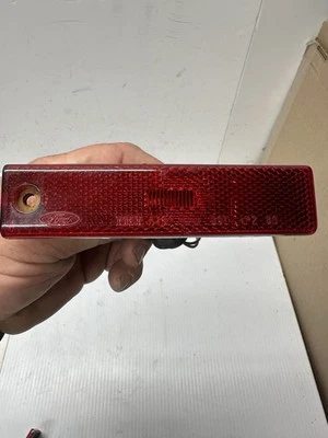 91-93 MERCURY CAPRI LUZ MARCADORA LATERAL TRASERA IZQUIERDA LH OEM DRIVER B14 W Enchufe Foto 1 de 4