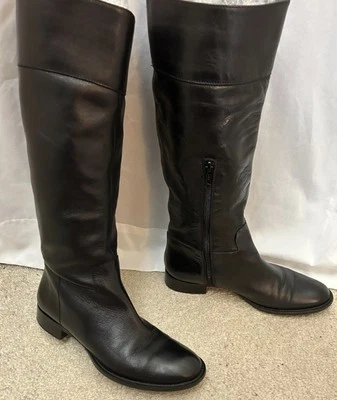 Botas de cuero negras VIA SPIGA para mujer talla 6,5 M tacón plano hasta la rodilla media cremallera Foto 1 de 4