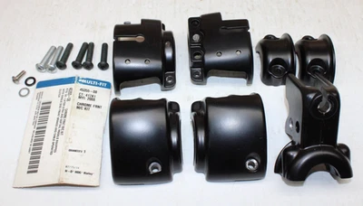 Cubiertas de interruptor de manillar Harley-Davidson Softail Dyna 2008up stock original negro Foto 1 de 4