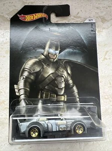 Hot Wheels Batman Mad Manga DC Batman V Superman 3/7 lange Karte Druckguss 2015 - Bild 1 von 17