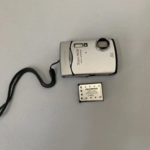 Olympus Stylus 790 SW ~ 7.1MP 3x Zoom ~  Digital Camera UNTESTED. - Picture 1 of 8