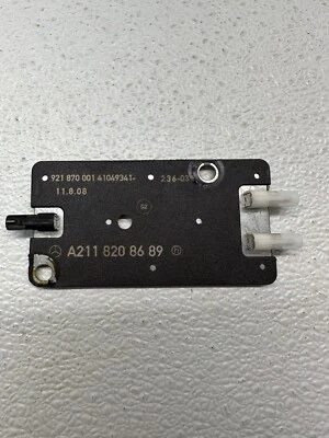 03 2009 MERCEDES CLK350 E350 Antenna Signal Amplifier Booster Module A2118208689 - Image 1 of 4