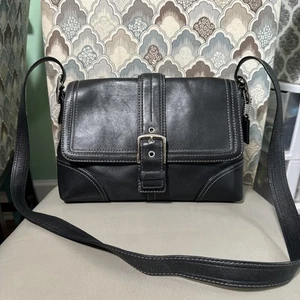 COACH Hampton Black Leather Bag Flap Buckle Snap Shoulder Crossbody F11196 - Picture 1 of 21