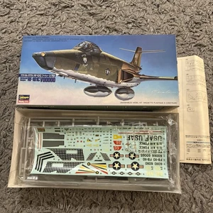 MIB Hasegawa 1/72 RF-101C VOODOO Reconnaissance Jet NEW OPEN BOX - Picture 1 of 5