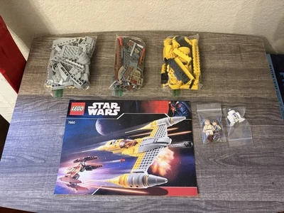 LEGO Star Wars: Naboo N-1 Starfighter con droide buitre (7660) Foto 1 de 4