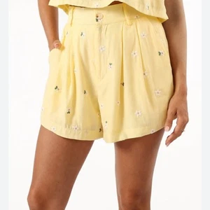 Pantaloncini donna Petal & Pup gialli ricamati floreali L casual spiaggia rayon boho - Foto 1 di 10