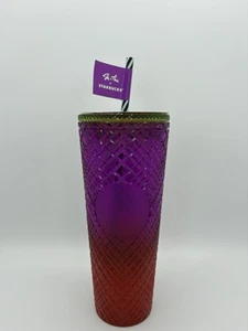 Neu Starbucks Spring 2024 Artist Collaboration She x This Cold Cup Becher - 24oz - Bild 1 von 4