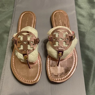 Sandália Miller Feminina Tory Burch Espelho Couro Rosa Metálico 8.5 Tanga Plana - Imagem 1 de 4